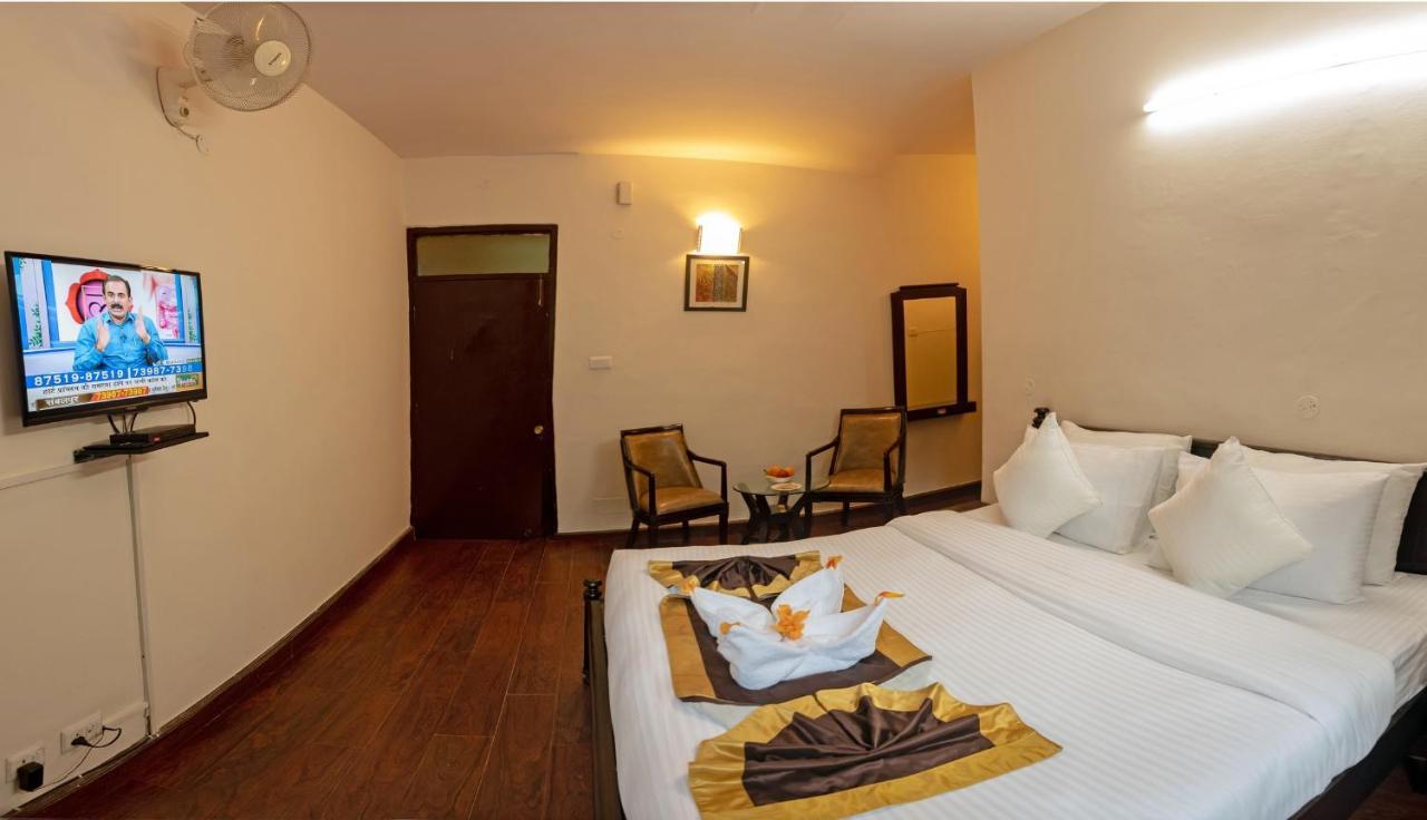 Langdale Manor Hotel Nainital Ngoại thất bức ảnh