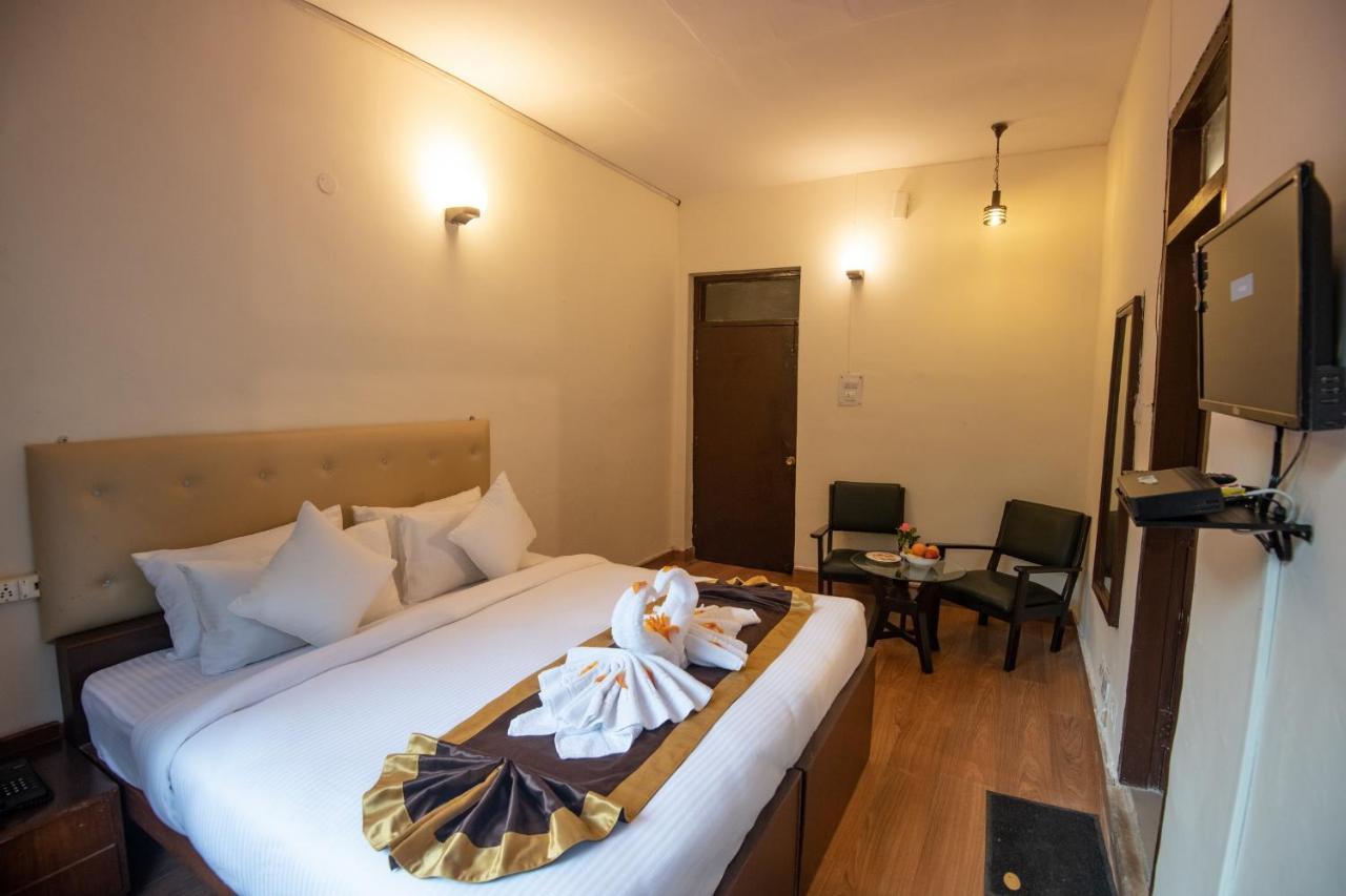 Langdale Manor Hotel Nainital Ngoại thất bức ảnh